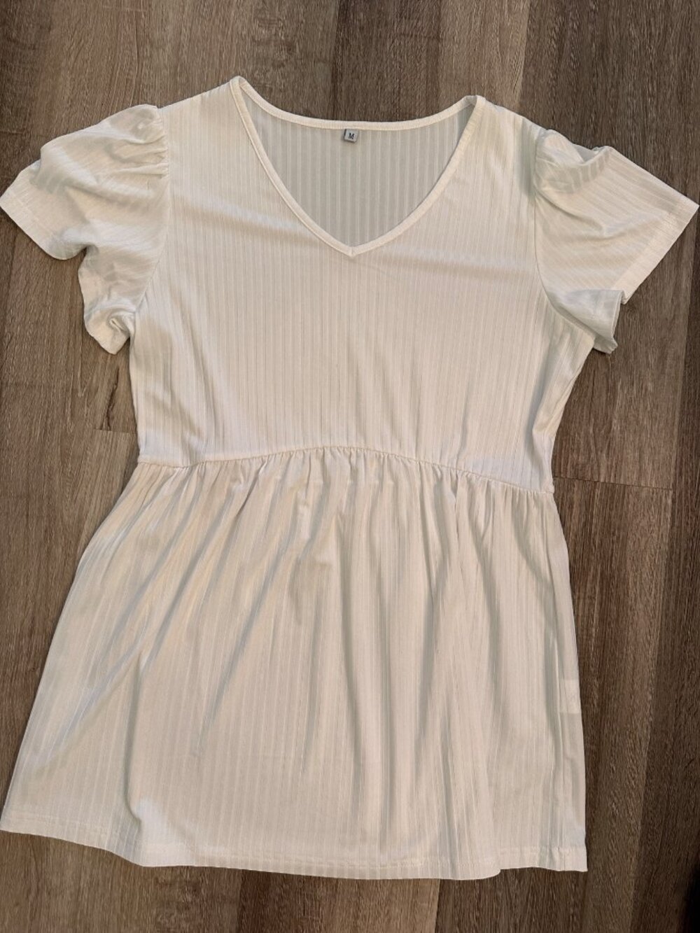 White babydoll Vneck ribbed top size m